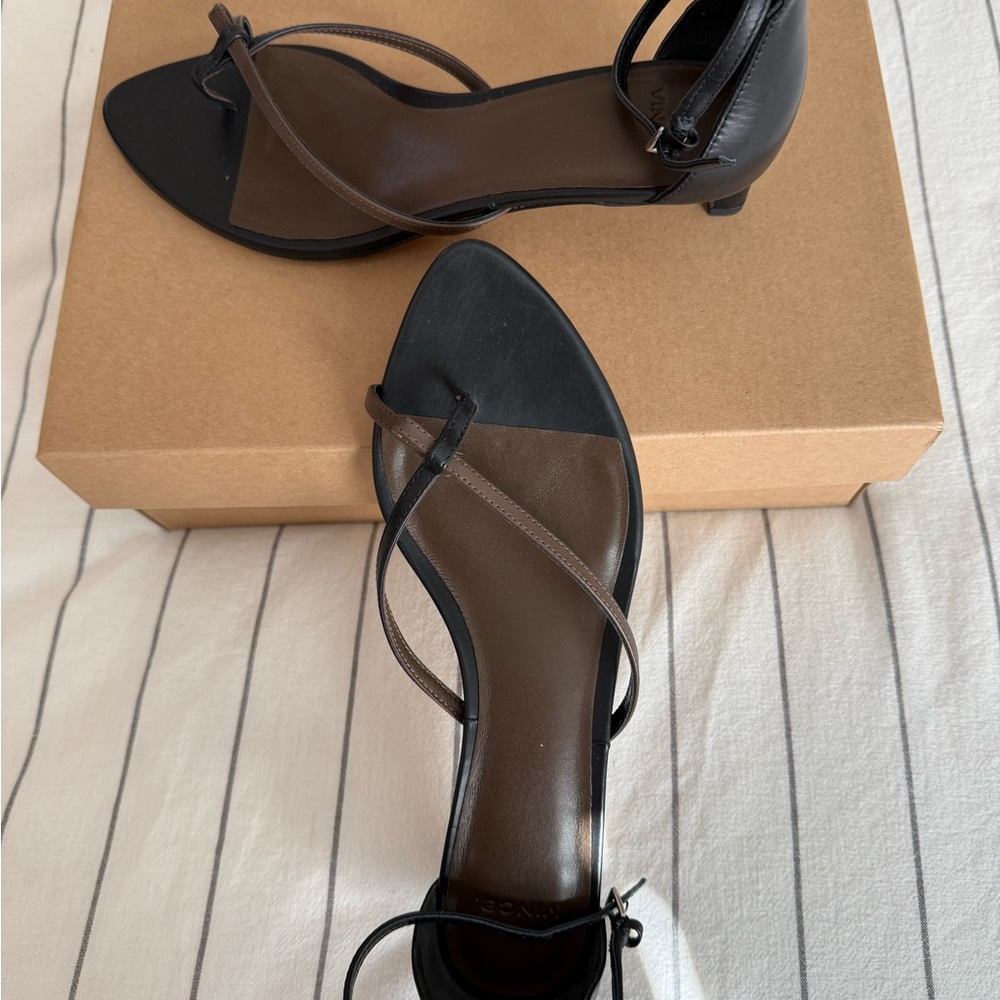 Vince Siri Two-Tone Black and Brown Strappy 2” Low-Heel Sandals Sz 40 NWB